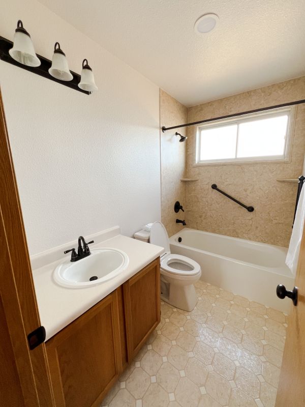 Top Bathroom Remodeling Companies in Vicksburg, MI
